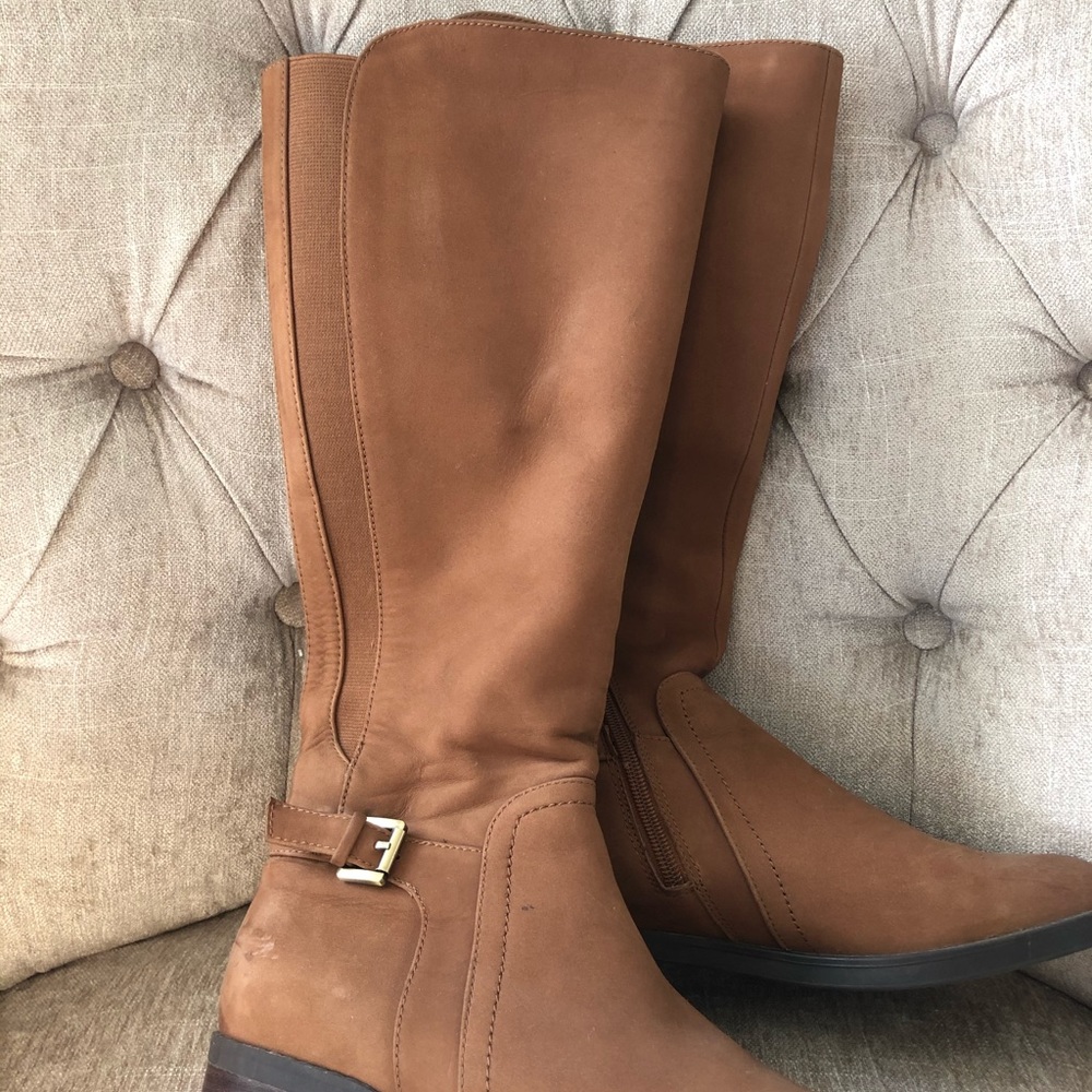 Blondo leather riding boots.